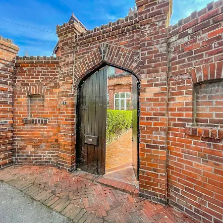 Проживання в сім'ї *rg9bc* For Your Relaxed & Cosy + Free Parking + Free Fast Wifi * Лідс