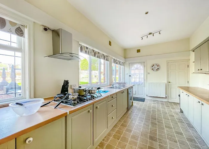 *rg9bc* For Your Relaxed & Cosy + Free Parking + Free Fast Wifi * 리즈