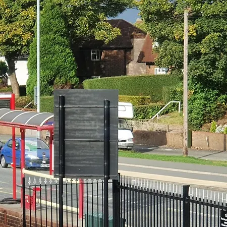 Privat bolig *rg9bc* For Your Relaxed & Cosy + Free Parking + Free Fast Wifi * Leeds (West Yorkshire)