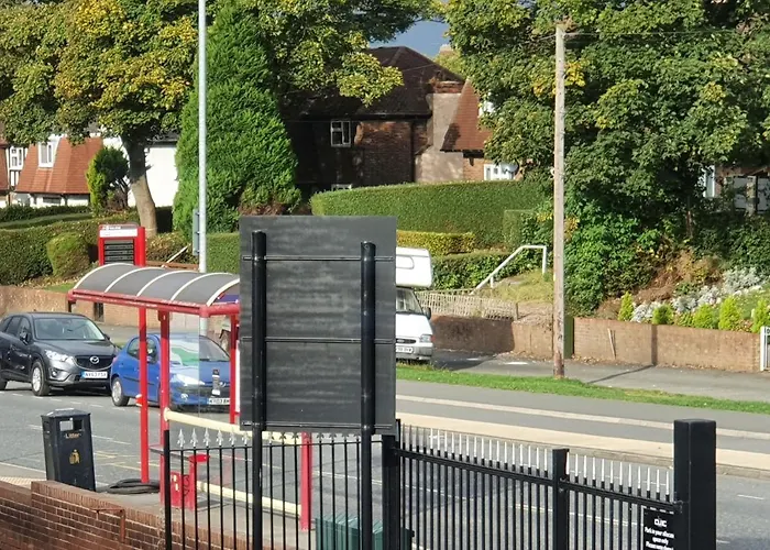 Privat bolig *rg9bc* For Your Relaxed & Cosy + Free Parking + Free Fast Wifi * Leeds (West Yorkshire)